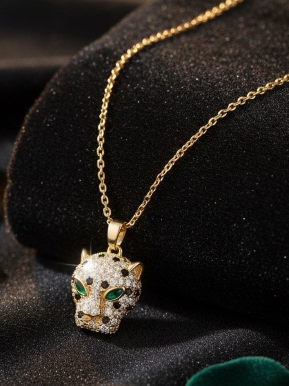 Fashion Jewelry 14K Gold-Plated Panther Head Necklace with Green Eyes